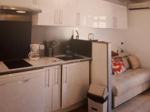 Magnifique appartement les pieds dans l'eau Presqu'île de Giens (Magnifique appartement les pieds dans l'eau Presqu'ile de Giens) in 海耶尔