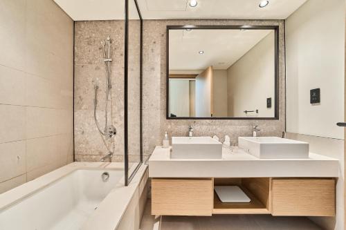 Golf Suites 2BR Luxury Stay in Dubai Hills, Dubaj (zdjęcie 9)