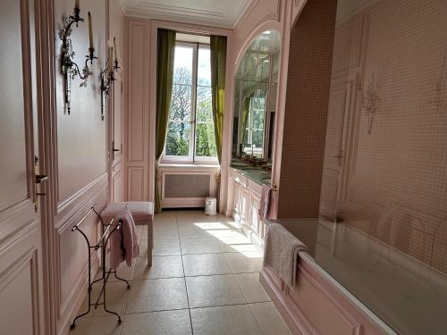 Baño, Le Château (Le Chateau) in Morges