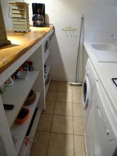 Petite maison avec piscine privée (Petite maison avec piscine privee) in Marsales