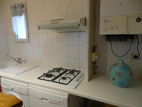 Petite maison avec piscine privée (Petite maison avec piscine privee) in Marsales