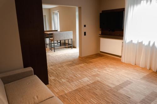 Cavallestro Deluxe – Kitzingen, OR