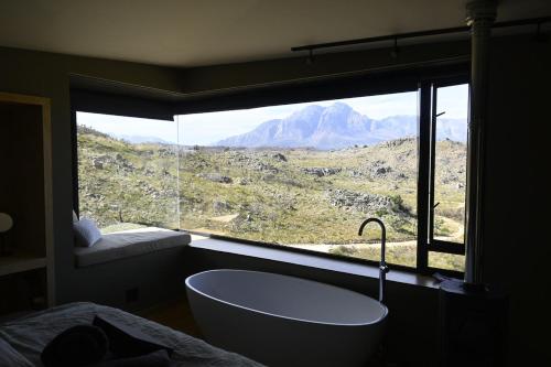 Kamar Mandi, Skaam Cabin Luxe Hideaway with a Naughty Side in Sungai Breede