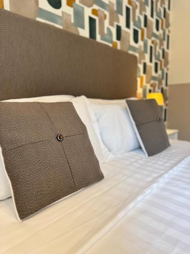 66 Imperial Inn Deluxe B&B - image 5