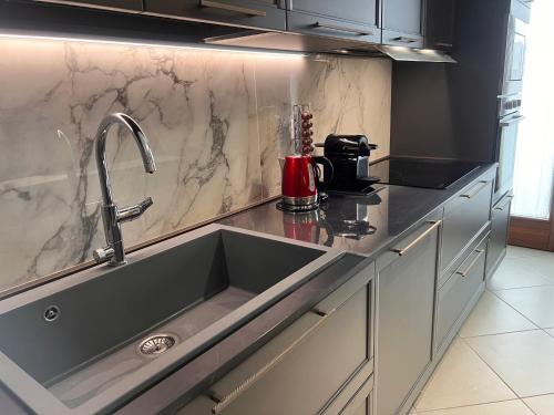 Kitchen, Velvet Apartment in Bassone