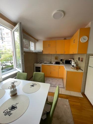 Apartment RENA - private parking - image 4