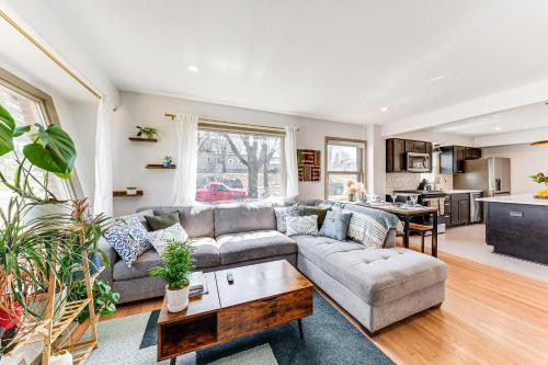 6 Mi to Summerfest Park Home with Game Room!
