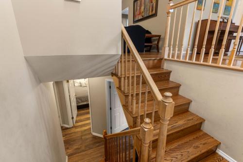 Spacious Retreat with Serene Garden Sleeps up to Eleven