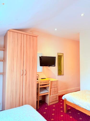 Albro House Hotel - image 4