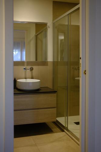 Junior Suite with Balcony image 8