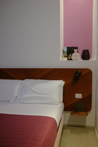 Large Double Room image 1