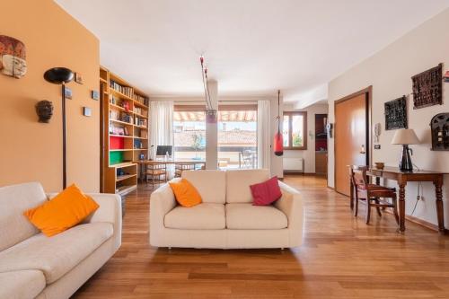 Penthouse with terrace near Arena, Verona (foto 9)