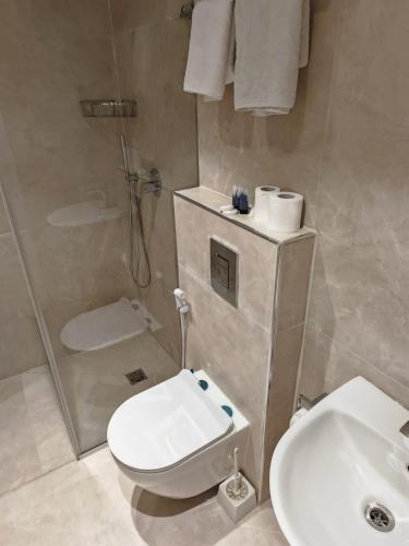 Standard Triple Room image 4