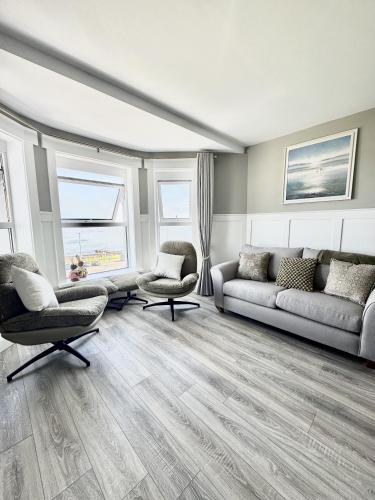 2 bedrooms, 2 beds