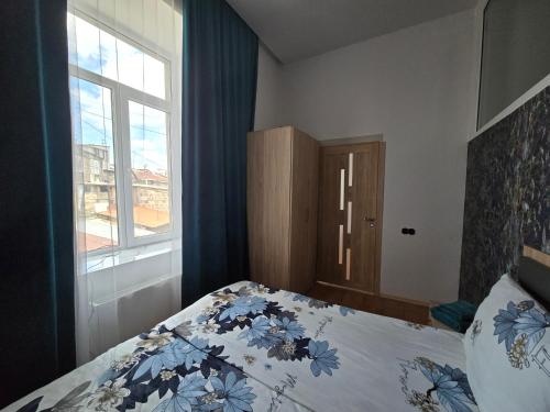 Flat in Gyumri, Гюмри (фото 10)