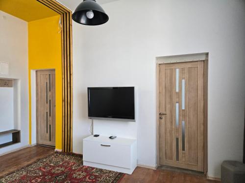 Flat in Gyumri, Гюмри (фото 6)