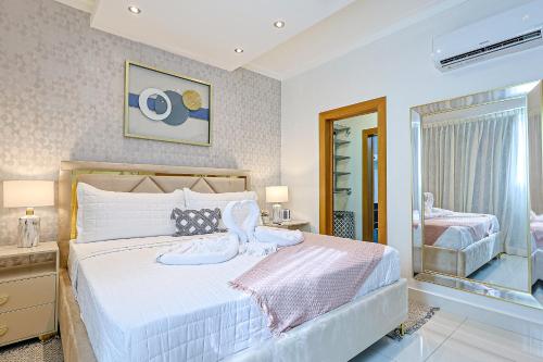 Apartment room in Elegant Centric Apt Near all