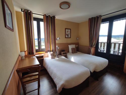 Hotel Restaurant La Clairiere in Chambon-sur-Dolore