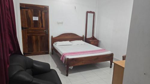 Single Room image 3
