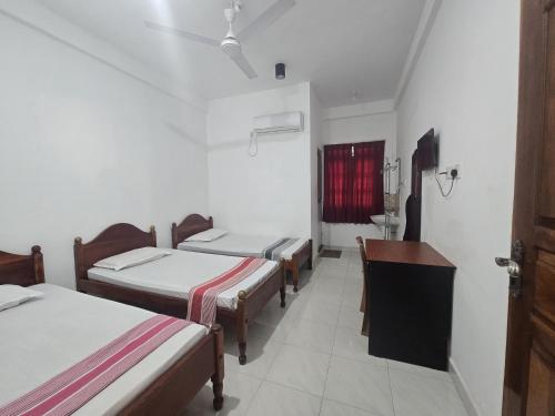 Family Room with Private Bathroom room in Motel Apple Five