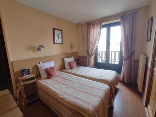 Hotel Restaurant La Clairiere in Chambon-sur-Dolore
