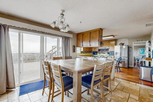 Cozy Carmet Cottage in โนวาโต (CA)