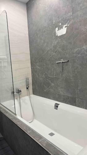 4 Marsascala Sea View Apartment Hpi9934