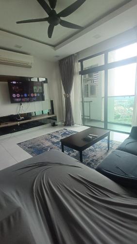 Sky Loft Premium Bukit Indah with Garden View & Nflix HBO A30 Sky Loft Premium Bukit Indah with Garden View & Nflix HBO A30