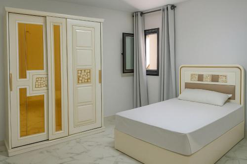 Luxurious Chalet with Pool View in Porto Said Resort, `Ezbet Shalabi el-Rûdi (fotografie 9)