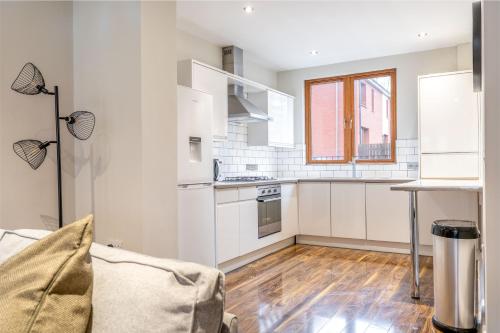 Grovefield Getaway in บอลลีมาคาร์เรต