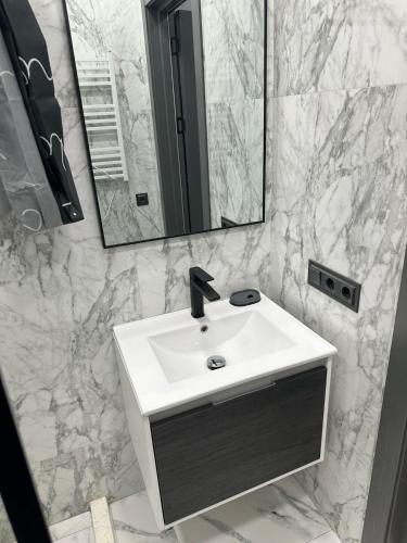 Flat in Batumi, Itʼkhvisi (fotografie 3)