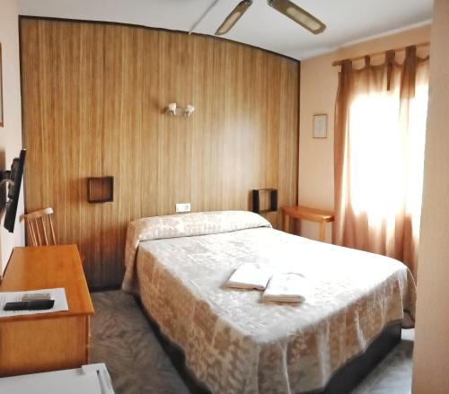 Hostal Cristina - main image