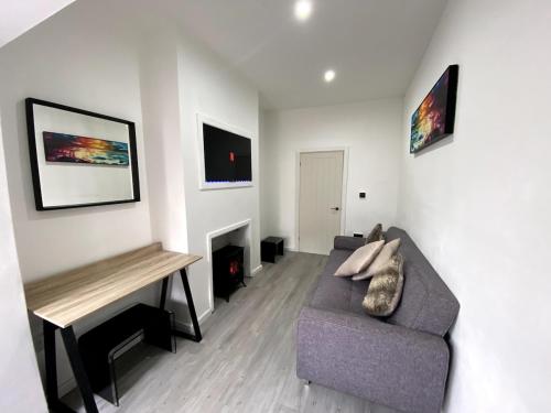 Cardiff Central Home Sleeps 11 - Tap to explore photos