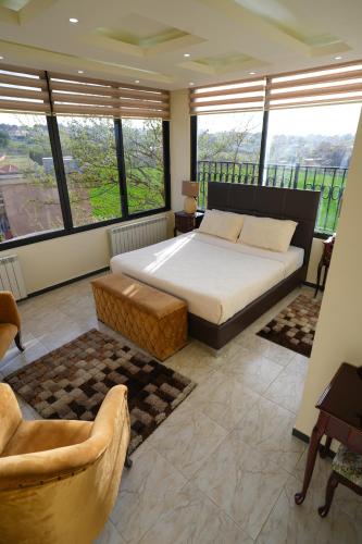 Hotel and Restaurant Shallalat Anjar in Aanjar