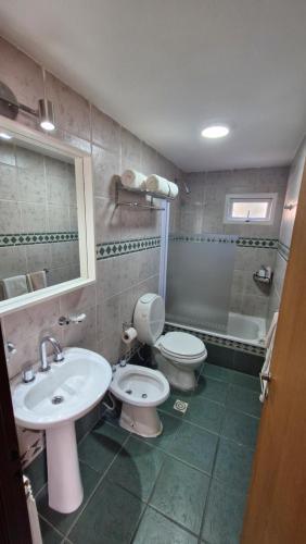 One-Bedroom Apartment image 8