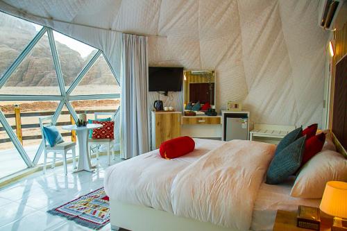 Double Room with Mountain View image 8