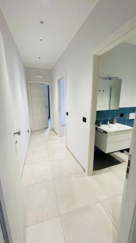 Superior One-Bedroom Apartment with Balcony image 10