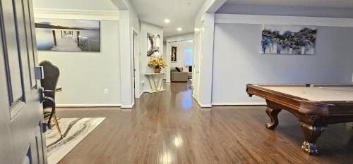 Entrance, Luxury Living at Woodmore in Glenarden (MD)