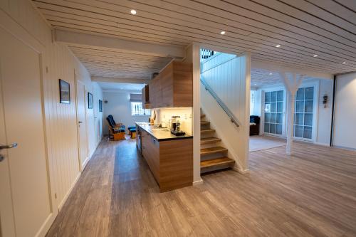 Seaside Villa in Meistervik