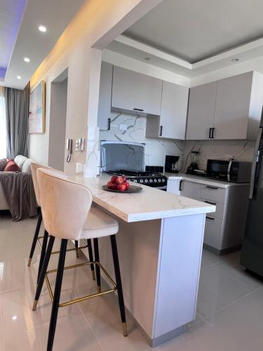 Sky Golden in Los Charamicos