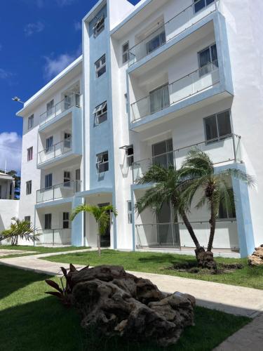 Sky Golden in Los Charamicos