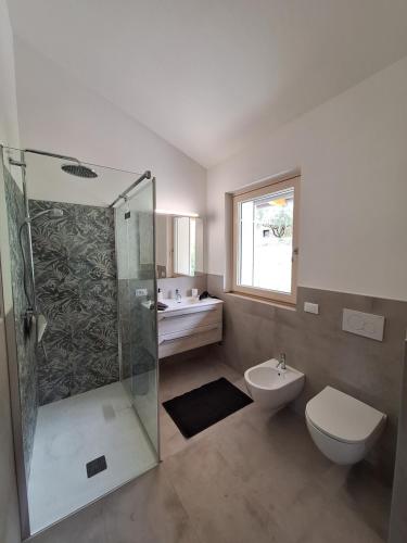 Fürdőszoba, Loft Panoramico Valle dei Laghi in Vezzano