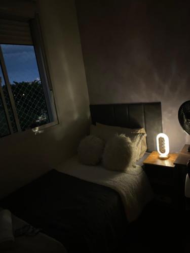 Quarto Individual novinho in กัมบูซิ