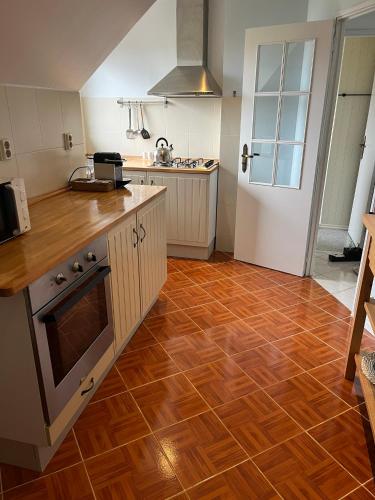 ห้องครัว, Casa das Flores Leiria Silvercoast Portugal in มอนเตเรดอนโด