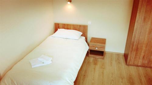 1 twin bed