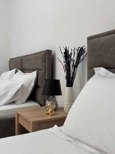 One-Bedroom Apartment image 8