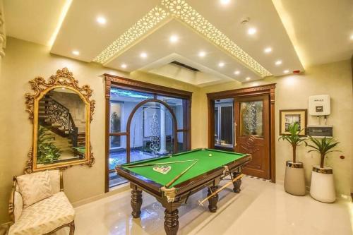Sweet dream 1bhk gold crest mall residency - image 3