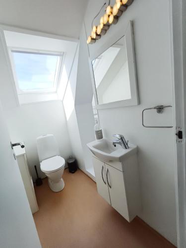 Bright Double Room with Free Parking