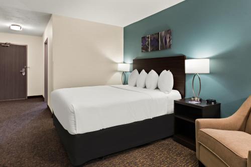 Super 8 by Wyndham Kelso Longview Area - image 6