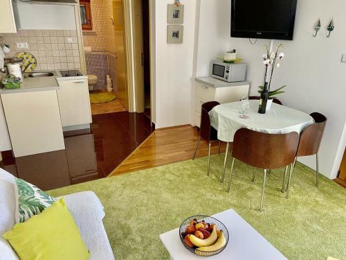 One-Bedroom Apartment with Balcony image 1